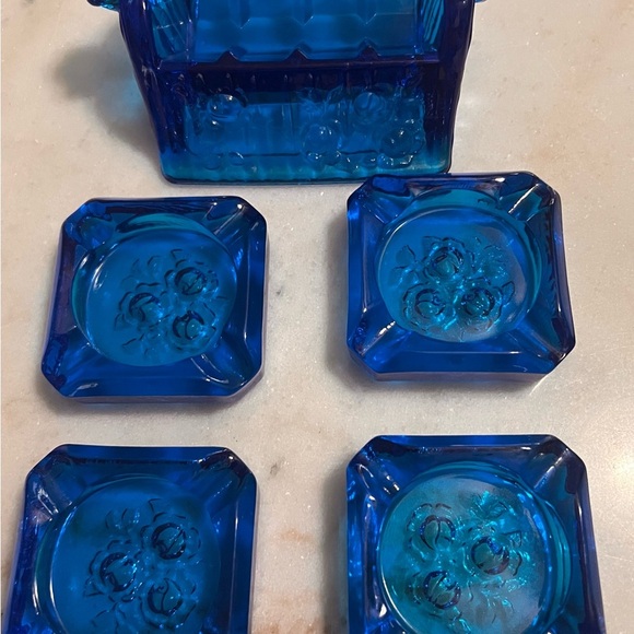 Rare- Vintage Cobalt Blue MCM Rose Pattern Ashtray Set of 4 with Matching Tray - Picture 11 of 16